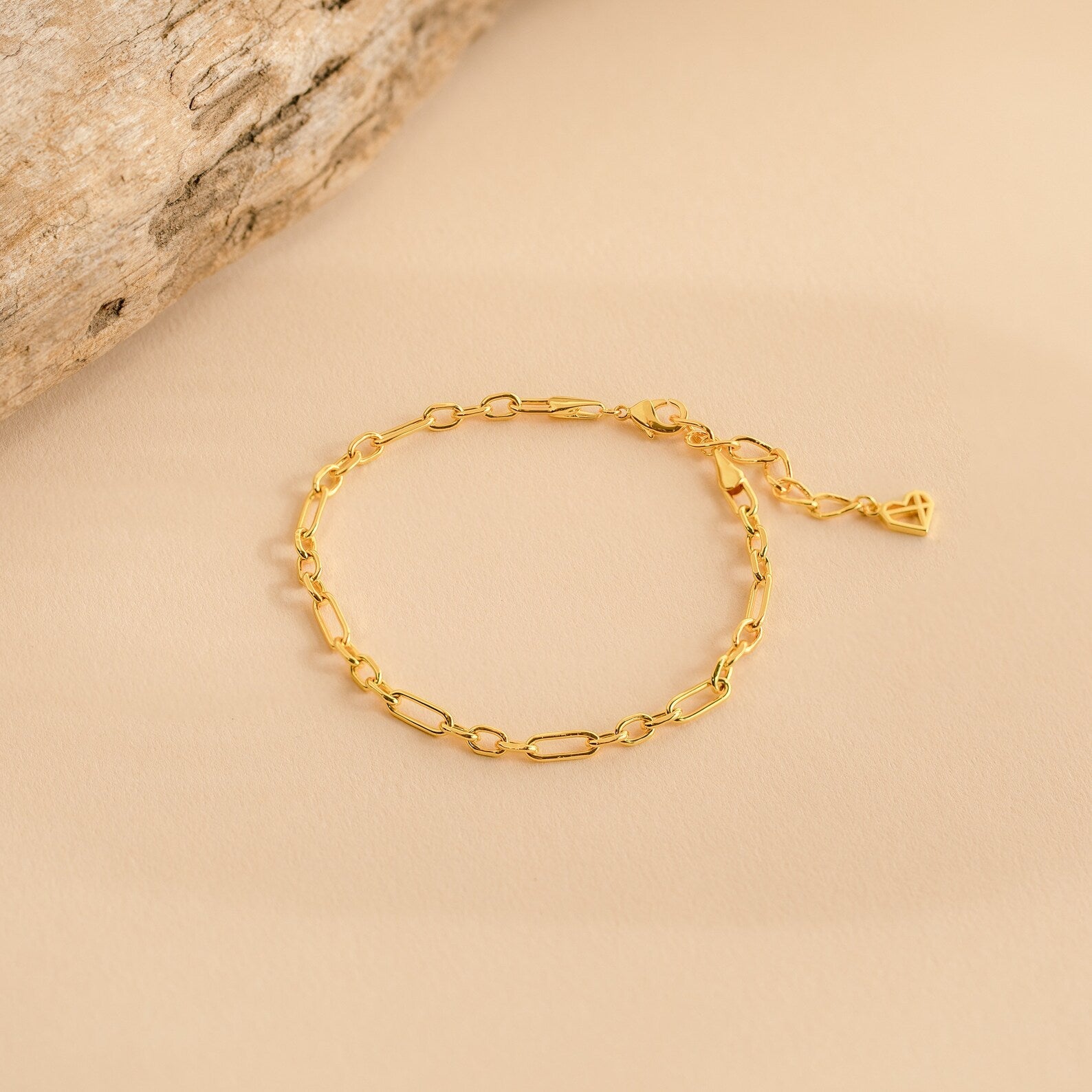 Modern Minimalism: Roxy Paperclip Chain Bracelet 18K Gold